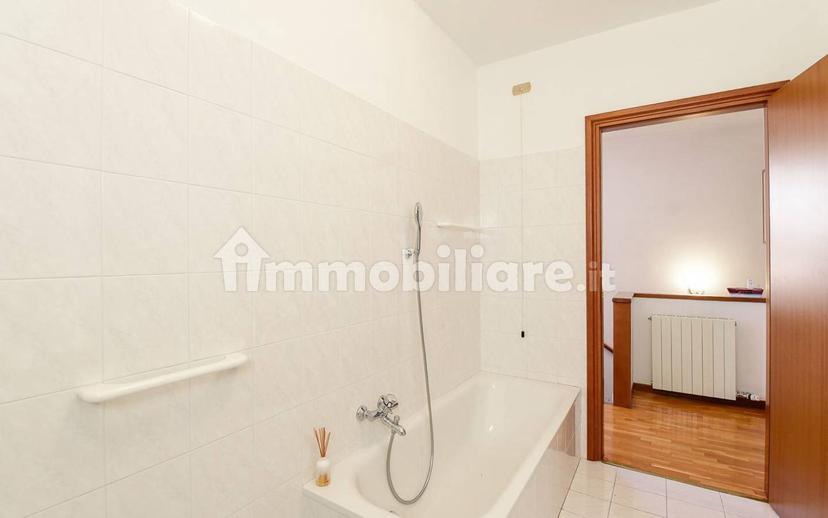 Villa a schiera via Giulio Zappa 54A, Centro, Besana in Brianza — foto 10 di 37