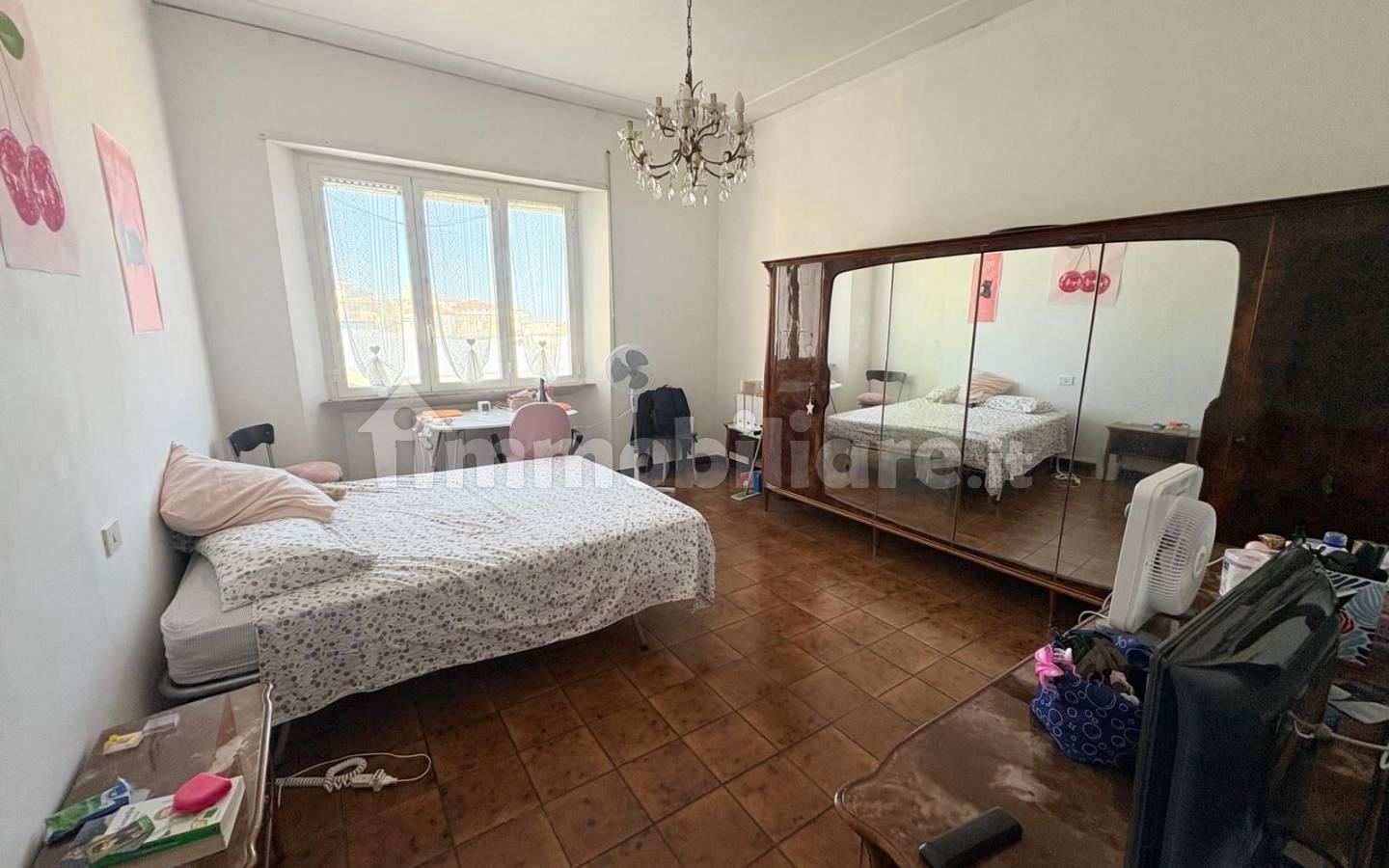 Quadrilocale buono stato, quarto piano, Cavour, Ancona