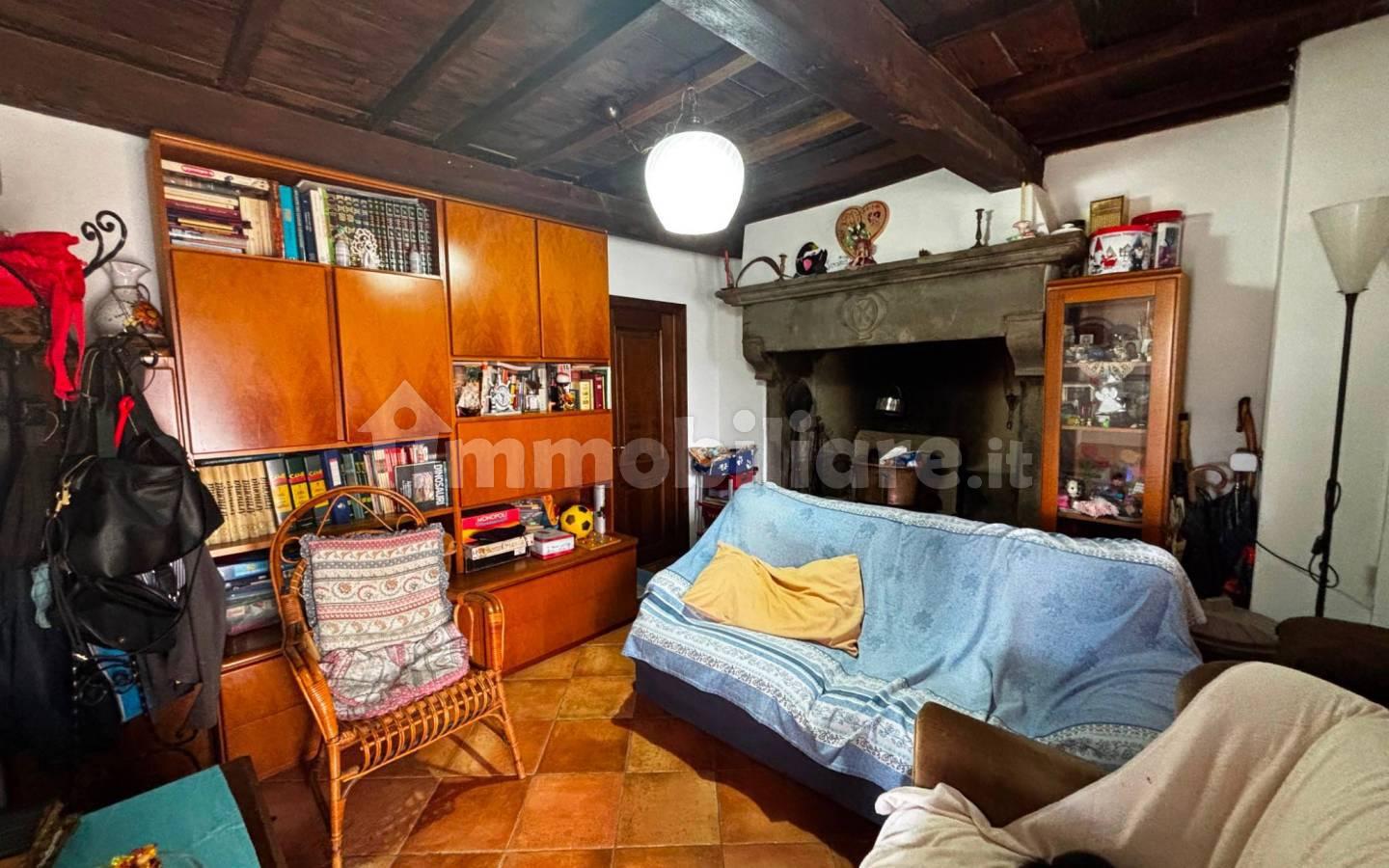Villa unifamiliare Località salita del Municipio 22, Centro, Talla