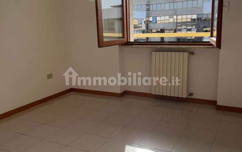Appartamento via Martiri 6 Ottobre, Centro, Lanciano — foto 4 di 12