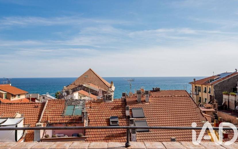 Bilocale vicolo CHIUSO BONORA 3, Centro, Finale Ligure