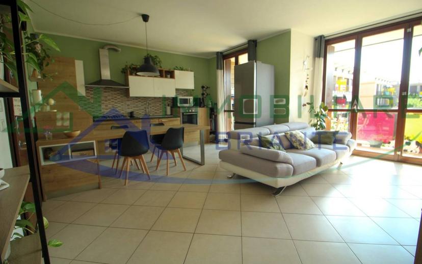 Trilocale via Piave, Centro, Somma Lombardo — foto 17 di 24