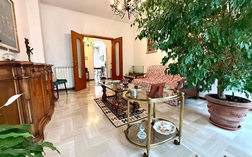 Quadrilocale via Giovanni Pascoli,  16, Centro, Massa — foto 7 di 21