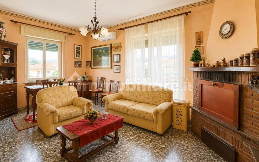 Appartamento via Cassia Cimina 59, Centro, Ronciglione — foto 2 di 16