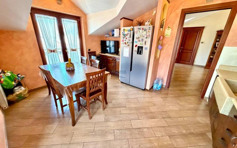 Appartamento via Giorgio Amendola, Parete — foto 18 di 33
