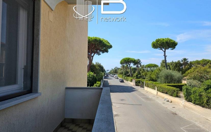 Quadrilocale via Trento 59, Centro, Forte dei Marmi — foto 9 di 34