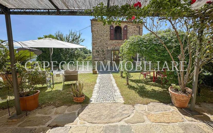 Casale via di Brandeglio, San Felice, Pistoia