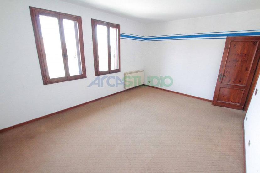 Villa bifamiliare via Stazione, Centro, Quinto Vicentino — foto 3 di 37