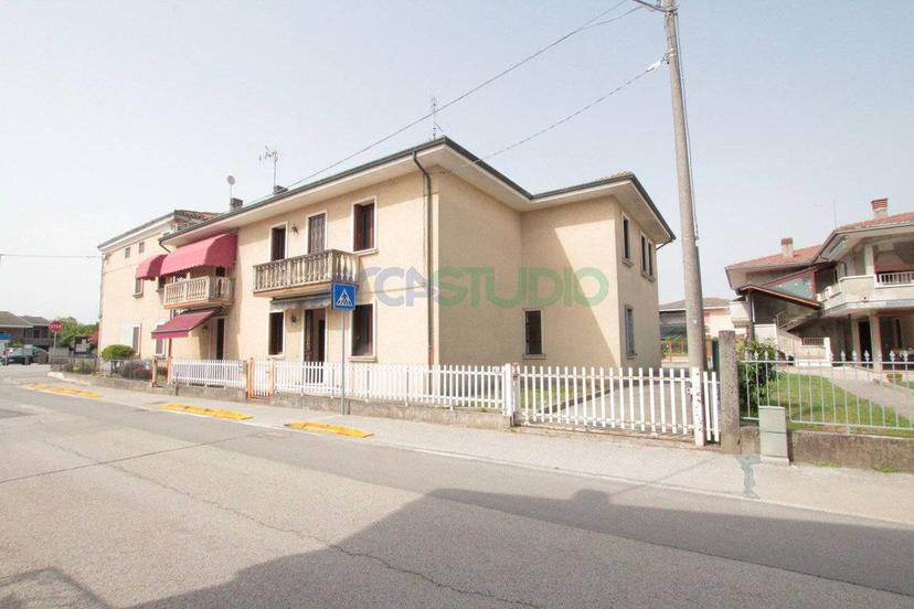 Villa bifamiliare via Stazione, Centro, Quinto Vicentino — foto 15 di 37