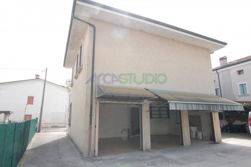 Villa bifamiliare via Stazione, Centro, Quinto Vicentino — foto 10 di 37