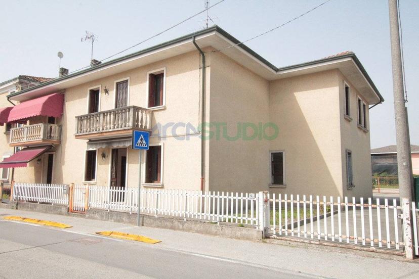 Villa bifamiliare via Stazione, Centro, Quinto Vicentino — foto 35 di 37