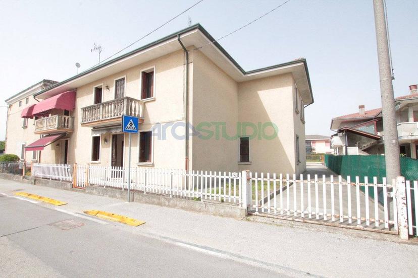 Villa bifamiliare via Stazione, Centro, Quinto Vicentino — foto 13 di 37