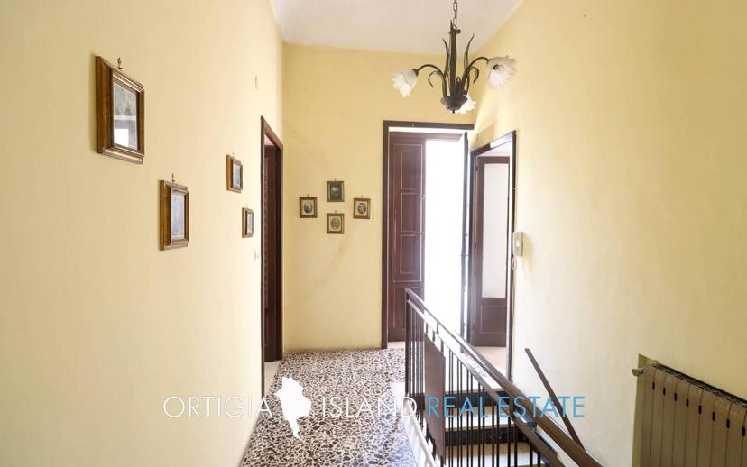 Terratetto unifamiliare 290 m², da ristrutturare, Canicattini Bagni — foto 2 di 6