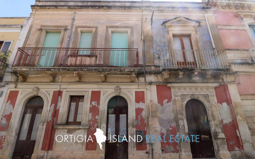 Terratetto unifamiliare 290 m², da ristrutturare, Canicattini Bagni — foto 3 di 6