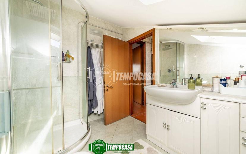 Appartamento via G. Verdi 2, Centro, Ornago — foto 9 di 33