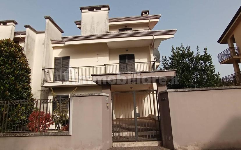 Villa bifamiliare via Casilina Nord, Tribunale, Frosinone — foto 16 di 59