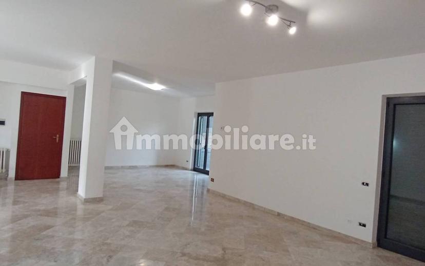 Villa bifamiliare via Casilina Nord, Tribunale, Frosinone — foto 9 di 59