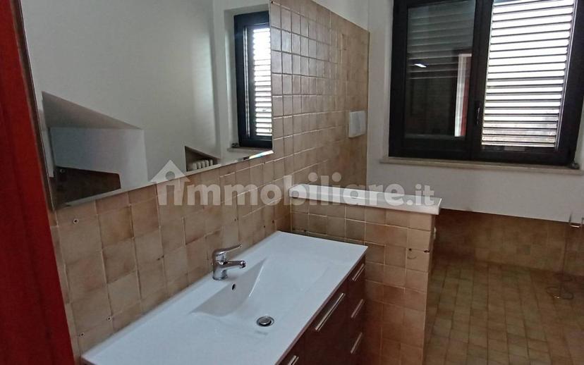 Villa bifamiliare via Casilina Nord, Tribunale, Frosinone — foto 22 di 59