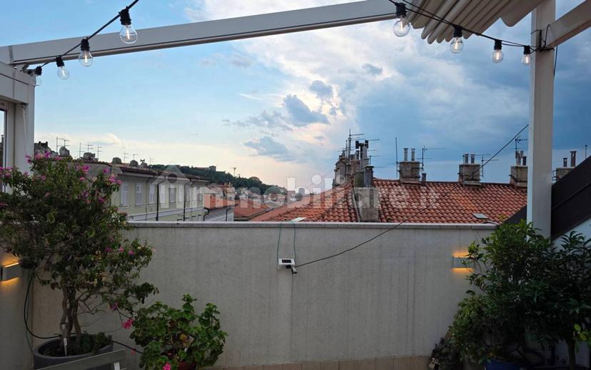 Mansarda via della Ginnastica 44, Largo Barriera - Ospedale Maggiore, Trieste — foto 9 di 11