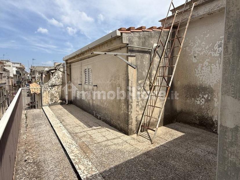 Terratetto unifamiliare via Angelo Maiorana, Centro, Chiaramonte Gulfi — foto 22 di 50