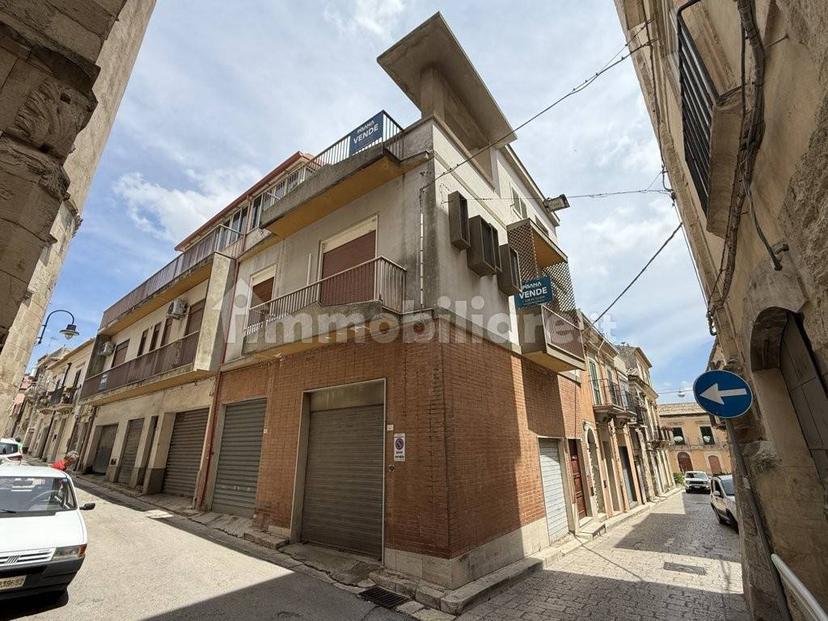 Terratetto unifamiliare via Angelo Maiorana, Centro, Chiaramonte Gulfi — foto 25 di 50