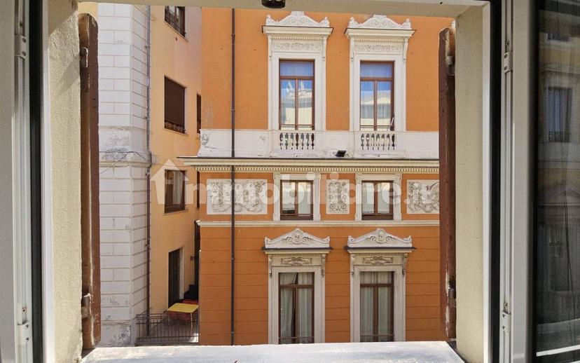 Bilocale via 25 Aprile 8, Centro Città, Genova — foto 5 di 14