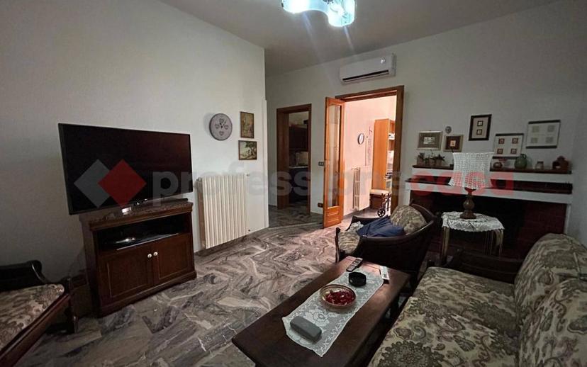 Appartamento via Umberto I, 109, Centro, Pulsano — foto 5 di 29