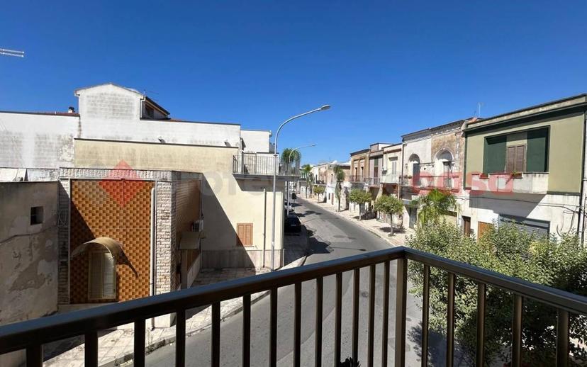 Appartamento via Umberto I, 109, Centro, Pulsano — foto 4 di 29
