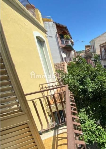 Trilocale via Vitaliano Brancati, Centro, Aci Castello — foto 5 di 8