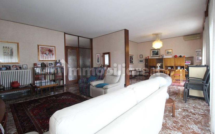 Villa unifamiliare via Vincenzo Scamozzi, Centro, Trissino — foto 27 di 34