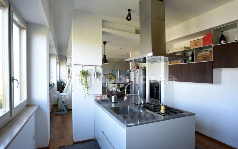 Appartamento viale Regina Margherita 19, Piazza Salotto - Corso Umberto, Pescara