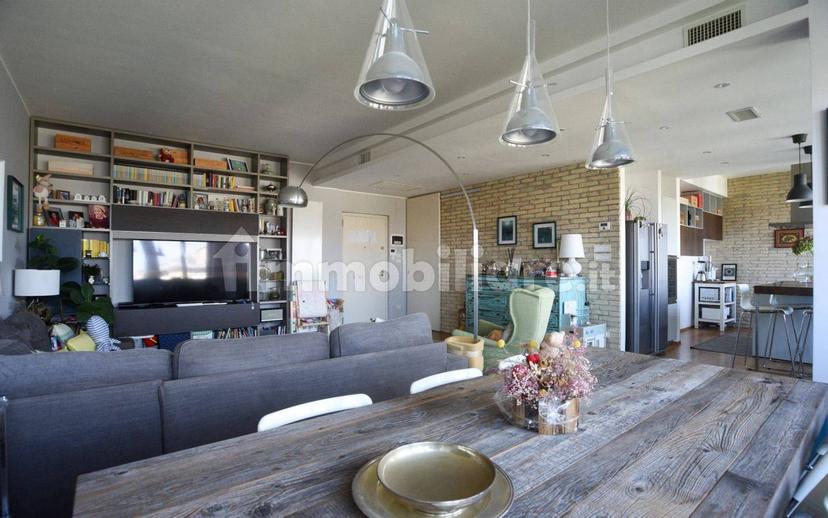 Appartamento viale Regina Margherita 19, Piazza Salotto - Corso Umberto, Pescara — foto 16 di 20