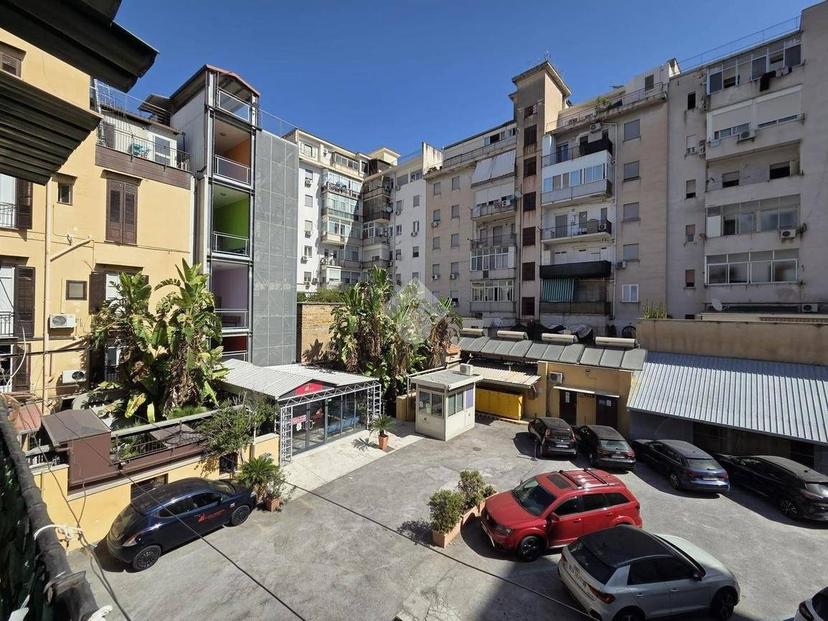 Quadrilocale corso dei Mille 68, Sant'Erasmo, Palermo — foto 13 di 36