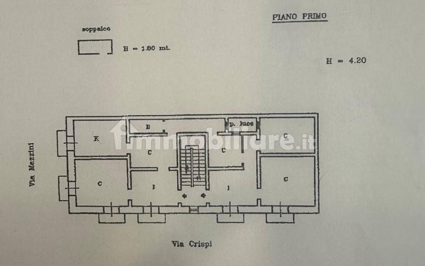 Appartamento via Francesco Crispi 62, Borgo, Taranto — foto 3 di 28