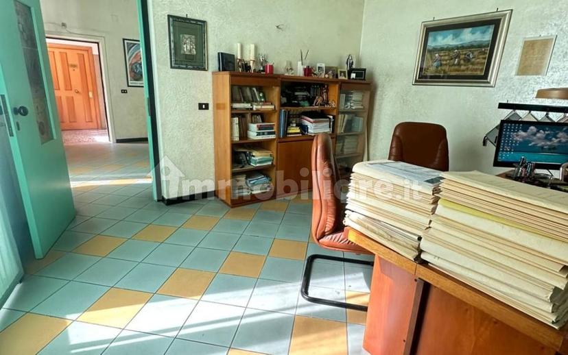Appartamento via Francesco Crispi 62, Borgo, Taranto — foto 7 di 28