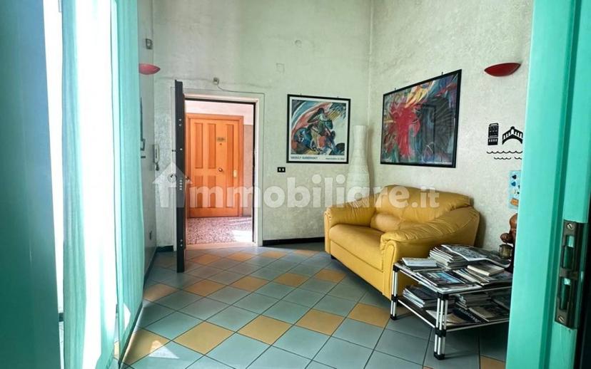 Appartamento via Francesco Crispi 62, Borgo, Taranto — foto 6 di 28