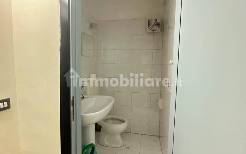 Appartamento via Francesco Crispi 62, Borgo, Taranto — foto 26 di 28