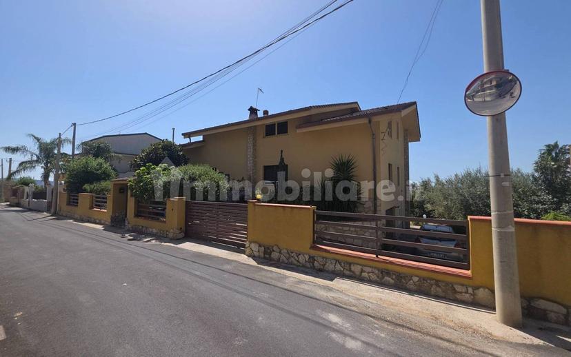 Villa unifamiliare via Giorgio Almirante 17, Aragona — foto 8 di 17