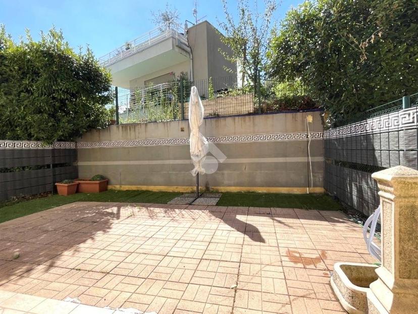 Bilocale via Barcuzzi, Barcuzzi, Lonato del Garda — foto 2 di 26