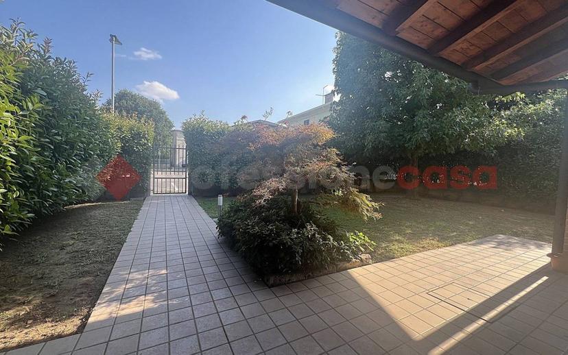 Trilocale via umberto I, 33, Centro, Bovolone — foto 8 di 9