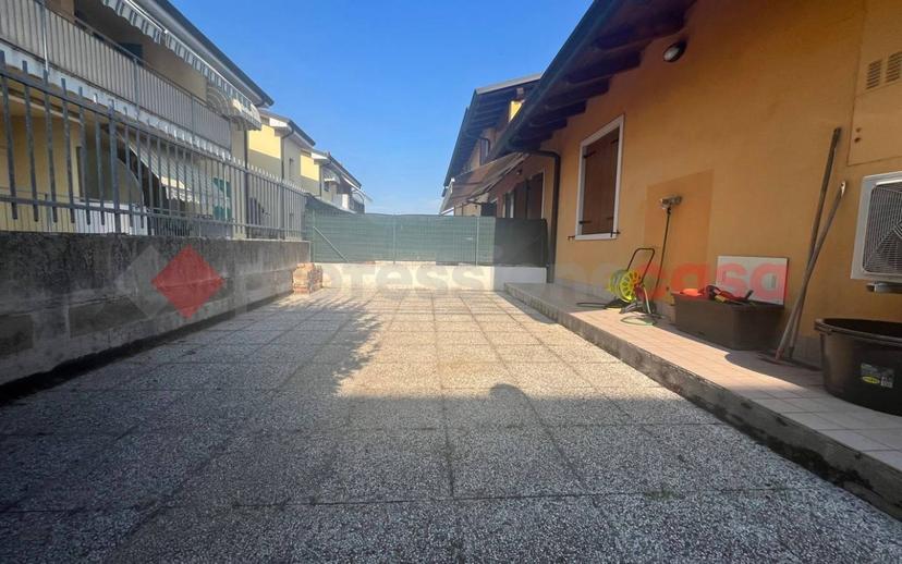 Trilocale via umberto I, 33, Centro, Bovolone — foto 2 di 9