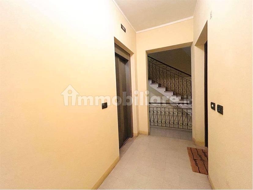 Bilocale ottimo stato, primo piano, Centro Storico, Reggio Emilia — foto 2 di 21