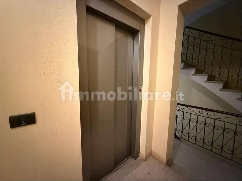 Bilocale ottimo stato, primo piano, Centro Storico, Reggio Emilia
