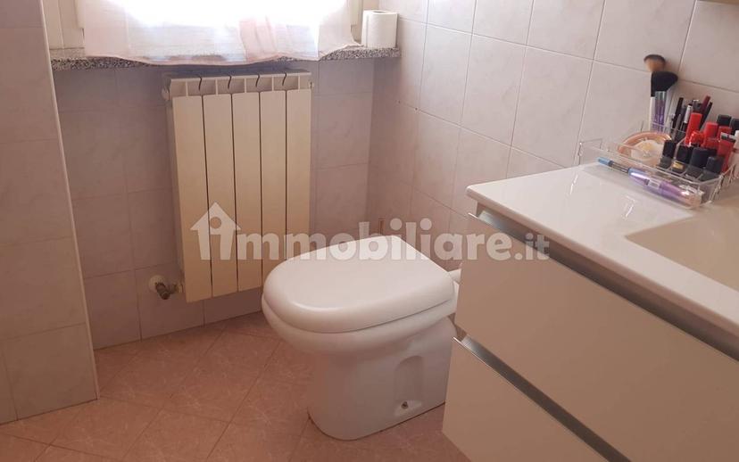 Trilocale via Alessandro Manzoni 8, Centro, Ferno — foto 42 di 42