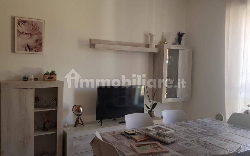 Trilocale via Alessandro Manzoni 8, Centro, Ferno — foto 18 di 42