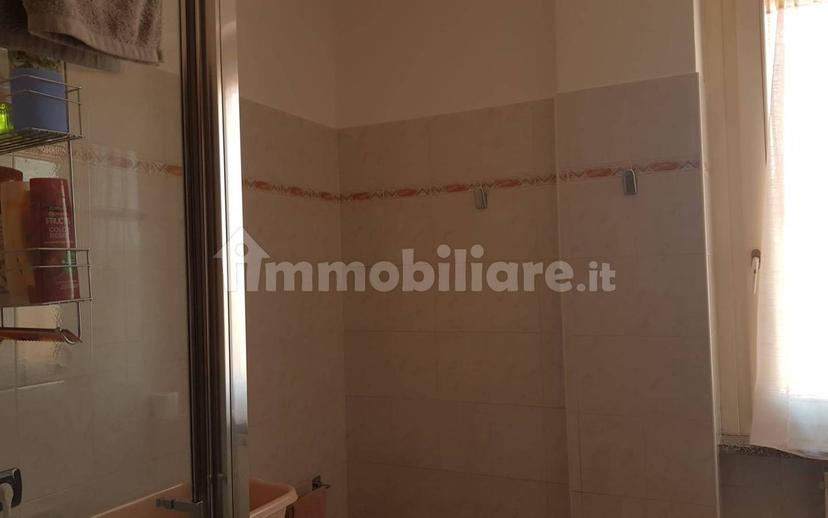 Trilocale via Alessandro Manzoni 8, Centro, Ferno — foto 14 di 42
