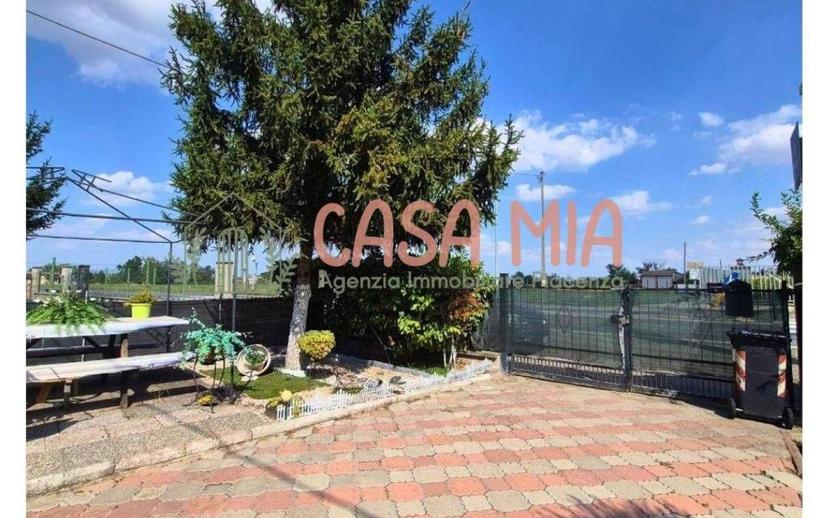 Villa unifamiliare via Borgonovo, Castel San Giovanni — foto 25 di 51
