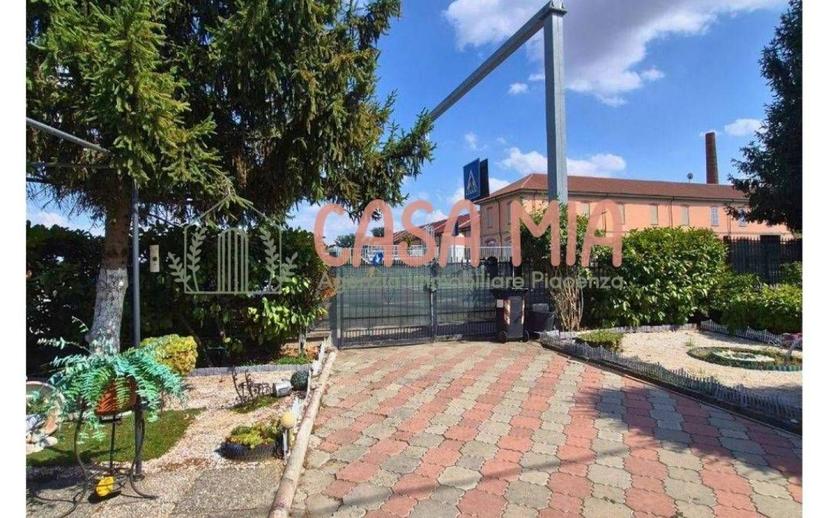 Villa unifamiliare via Borgonovo, Castel San Giovanni — foto 6 di 51