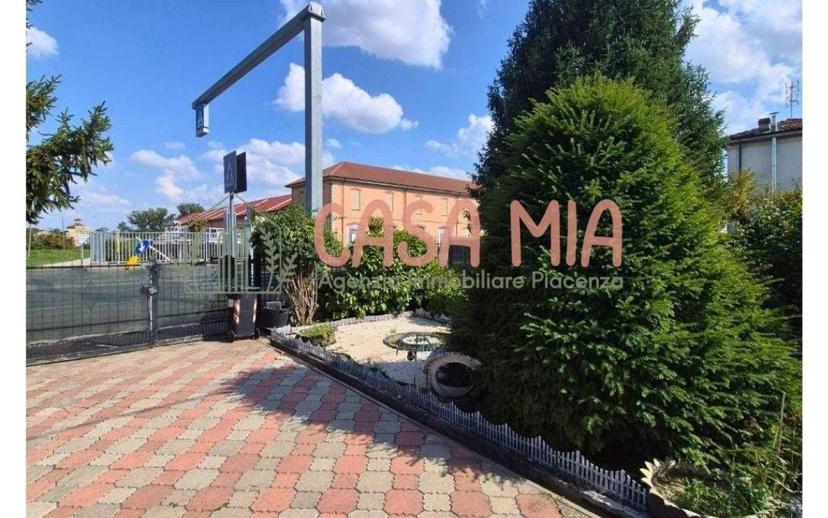 Villa unifamiliare via Borgonovo, Castel San Giovanni — foto 17 di 51