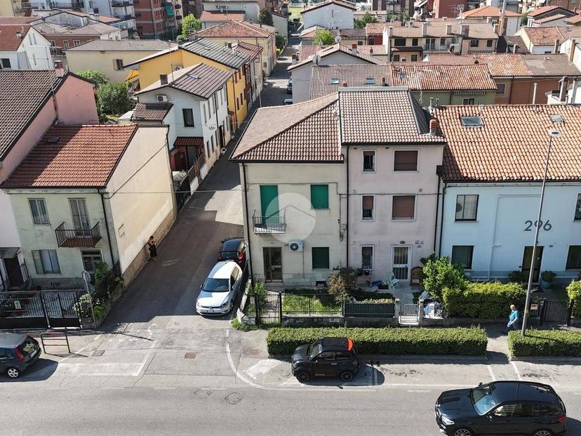 Terratetto unifamiliare via Custoza 2, San Michele Extra, Verona — foto 8 di 26